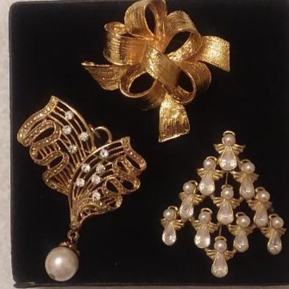 Angel, Pearl, Bow Holiday Brooch/Pins, Three - Picture 5 of 5